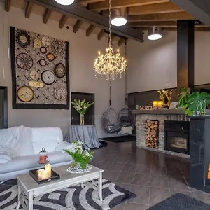 https://hotel-fonda-matia.catalonia-hotels.com
